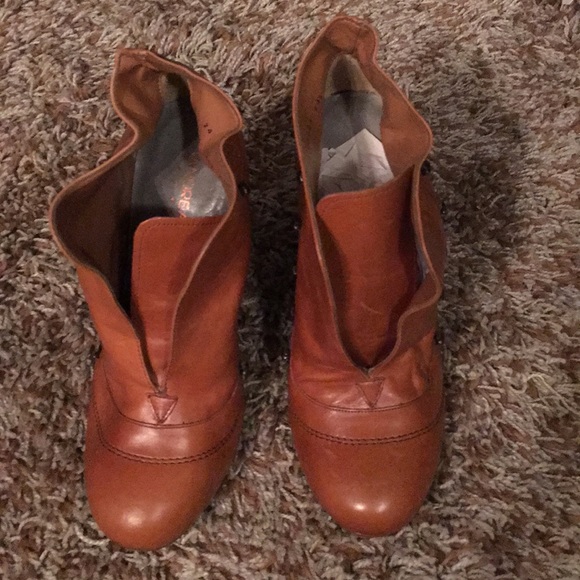 Andrea booties - Picture 2 of 7